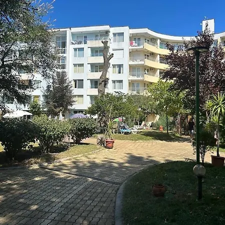Sunny Luxury *